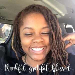 Meet your Posher, Yoline